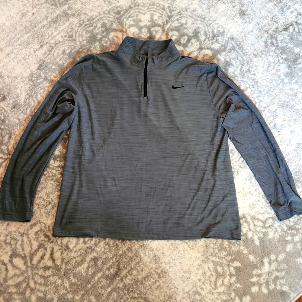 Nike pullover